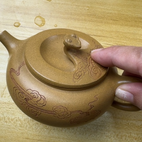 紫砂茶壶密密麻麻