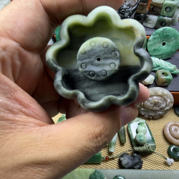 独山玉未镶嵌珠宝半成品