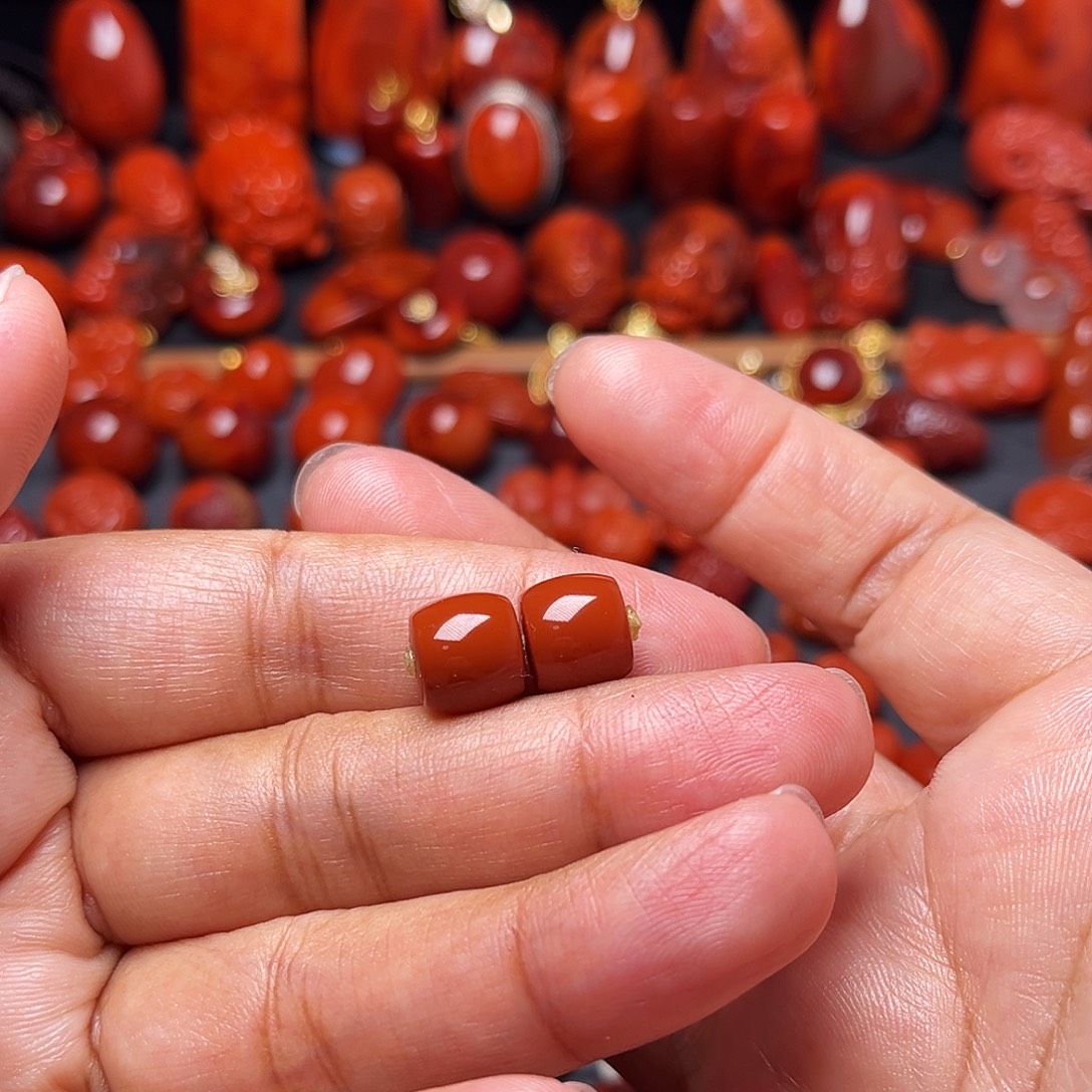 柒***铁南红玛瑙未镶嵌配饰直切对珠10mm