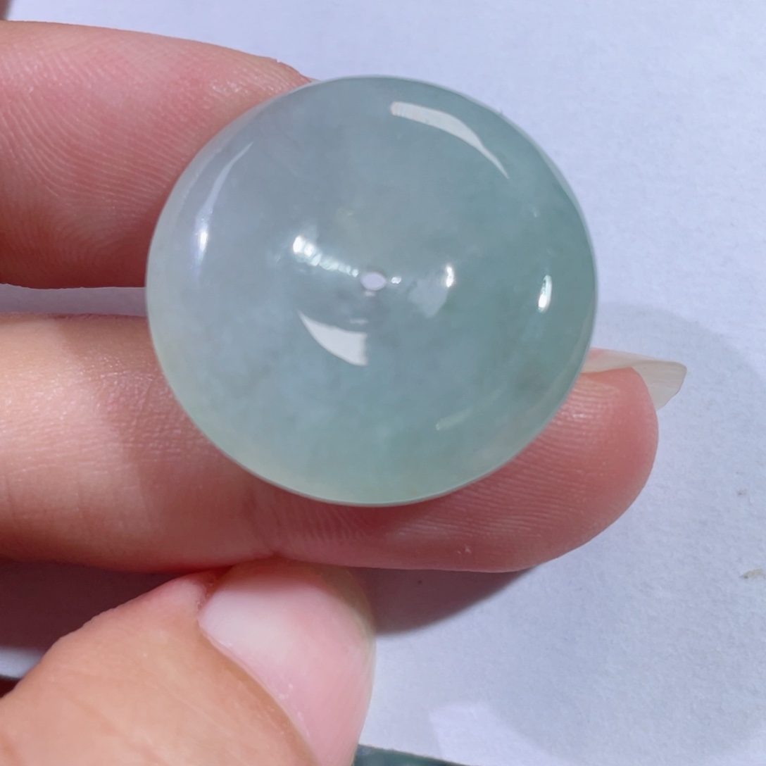 翡翠未镶嵌颈饰平安扣