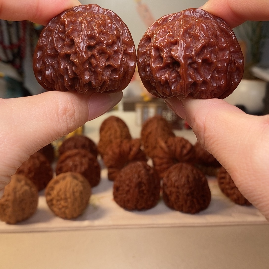 一***牙吊坠文玩核桃毛毛虫