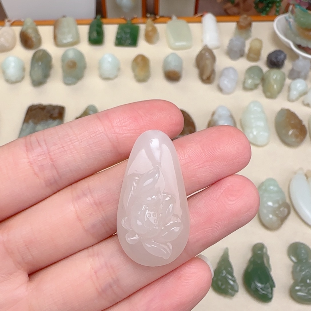 颈饰未镶嵌和田玉