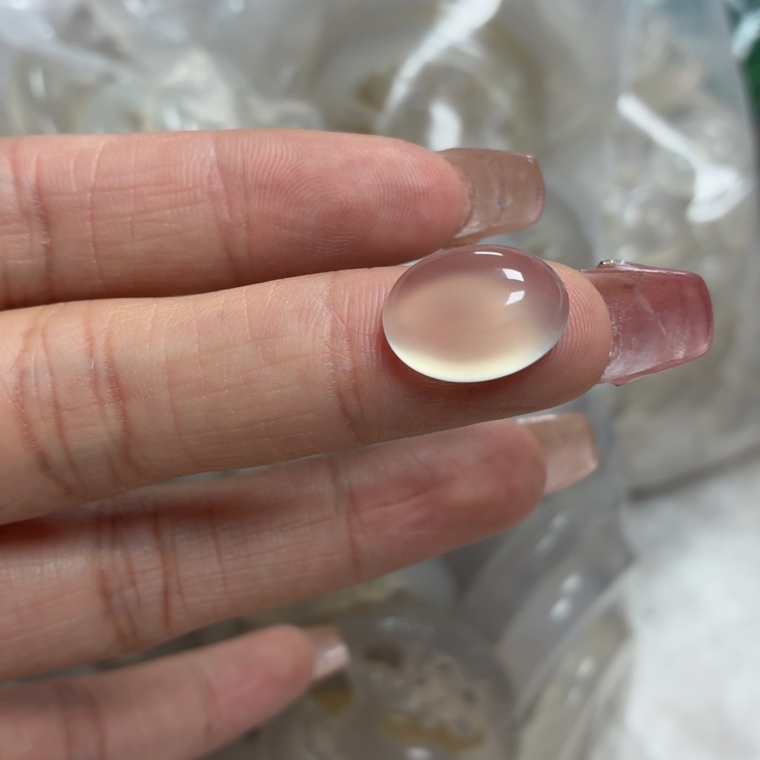 轻***山玛瑙/玉髓未镶嵌吊坠(不含链)