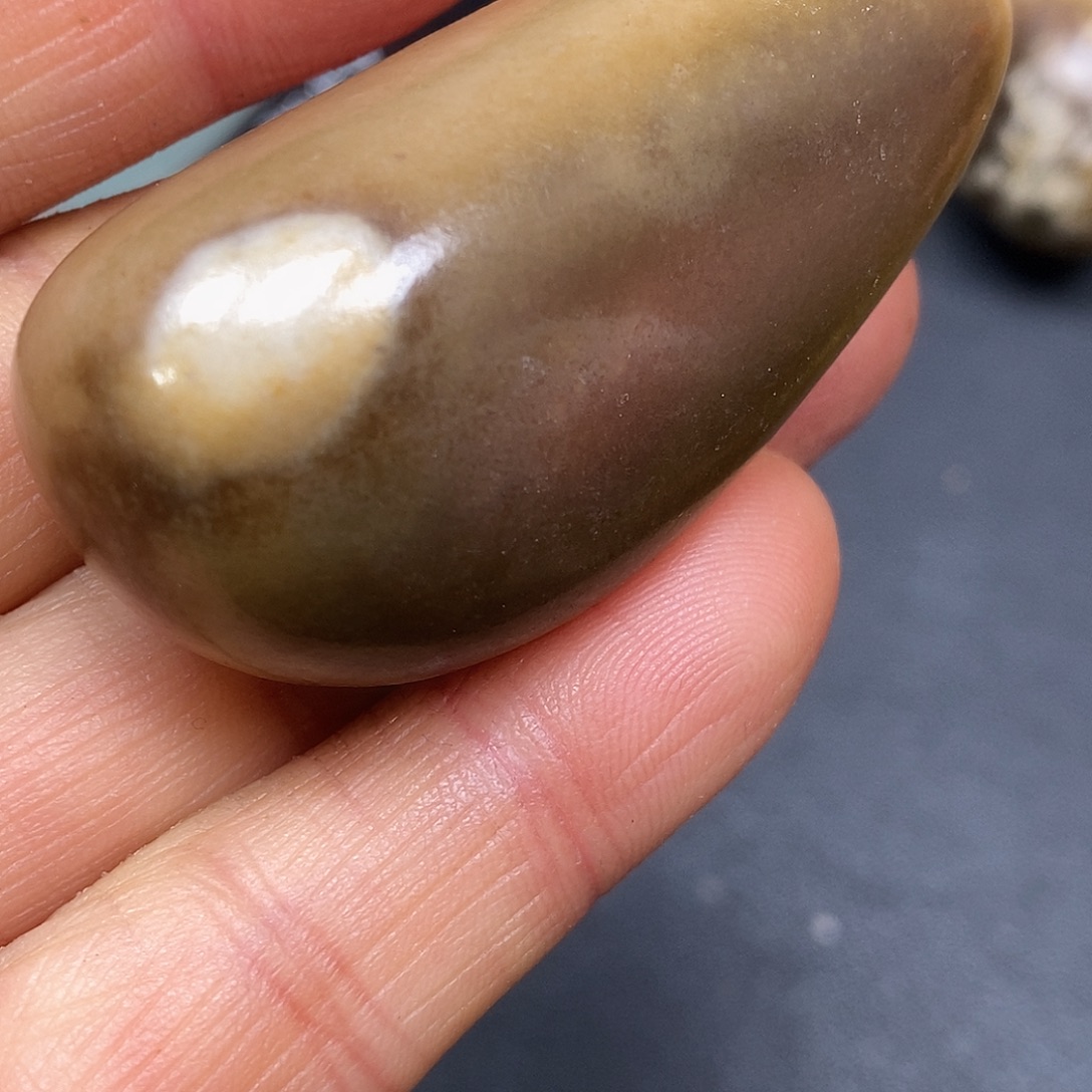 和田玉未镶嵌珠宝奇石