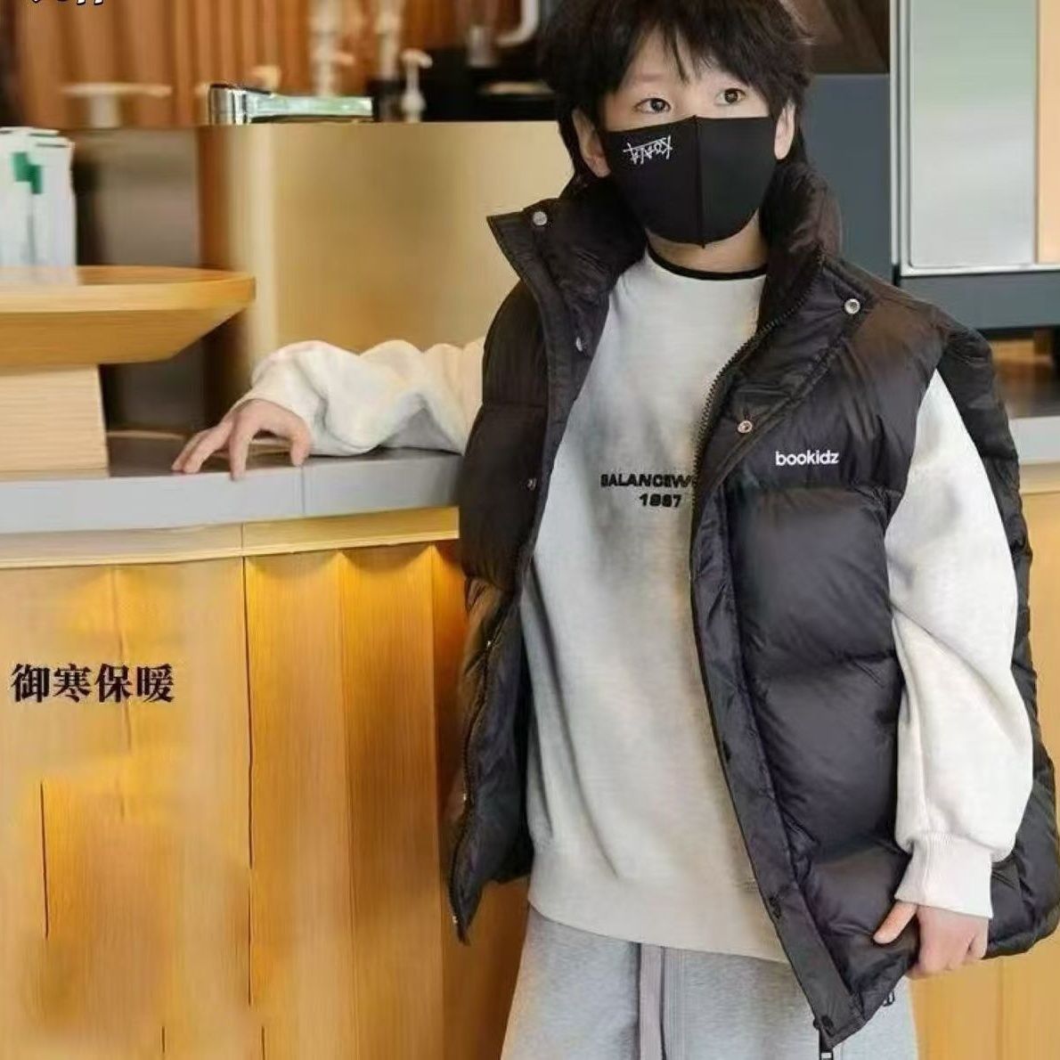 新爆韩版简约厚款休闲风短款秋冬御寒马甲女童时尚中大童立领冬季