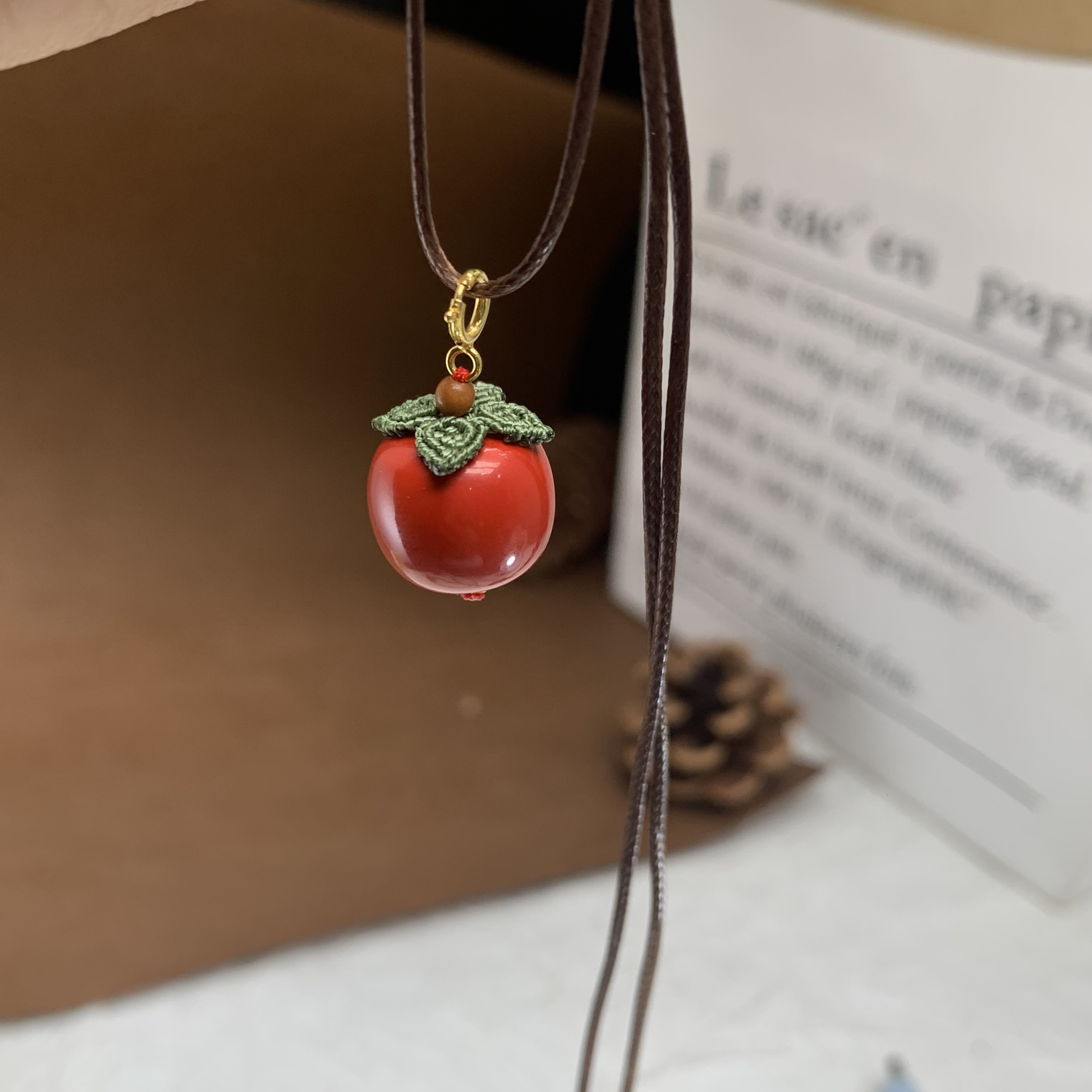 朱砂柿子编绳项链 13毫米左右 叶子略有色差多样性发其一 A129