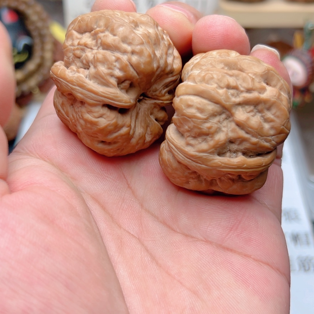 文玩核桃吊坠41×45蛤蟆头