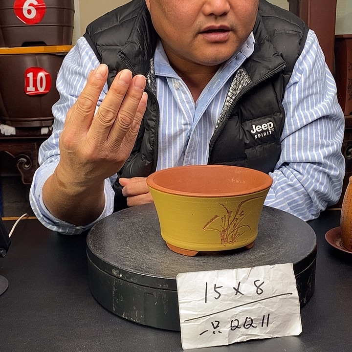 精品紫砂花盆一只qq11