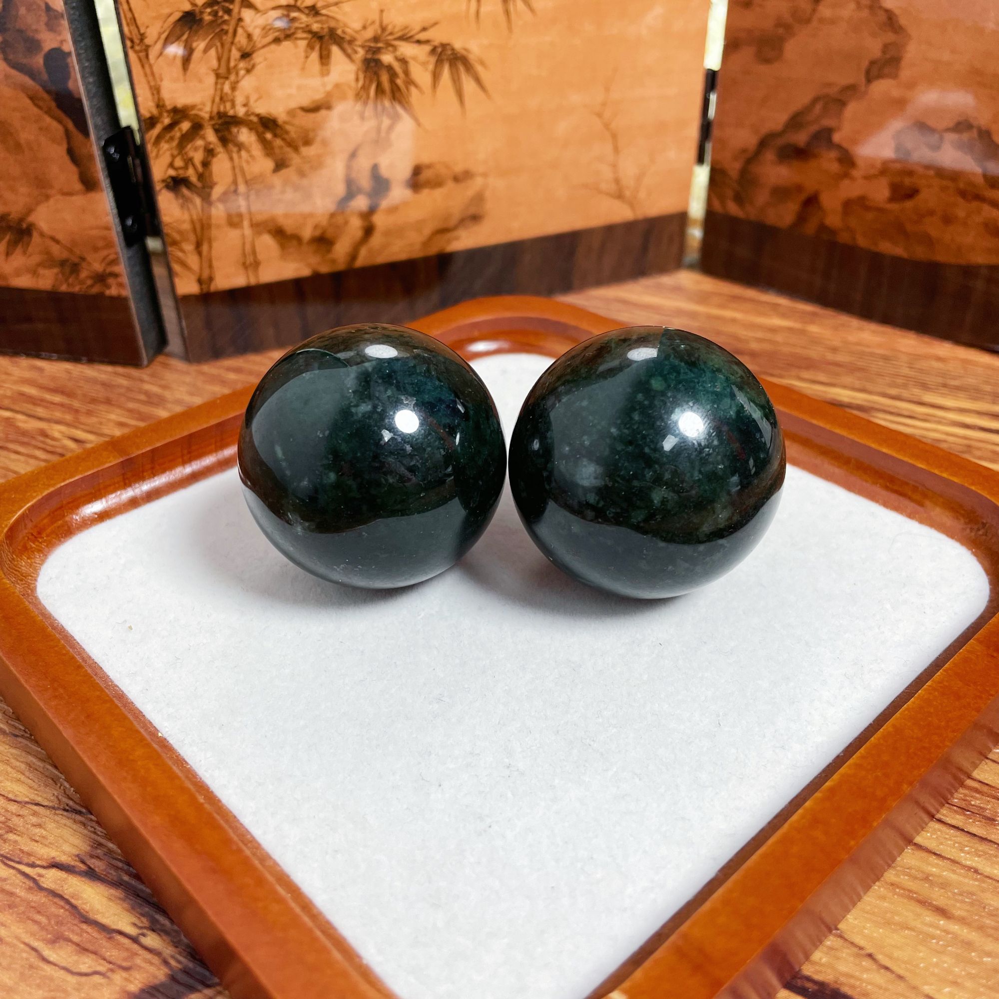 西藏天然蛇纹石药王石卡40mm手球健身球保健福利产品