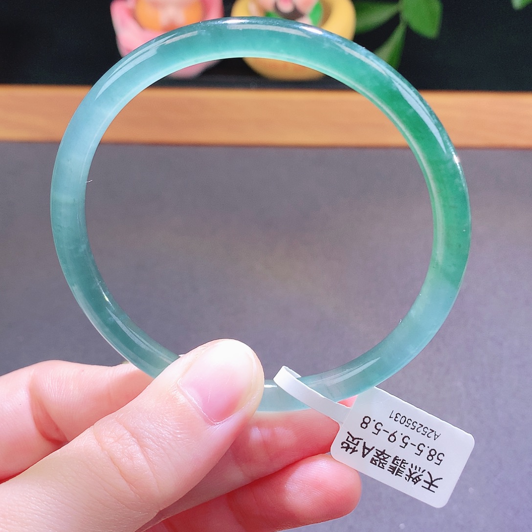 翡翠未镶嵌手镯天然翡翠