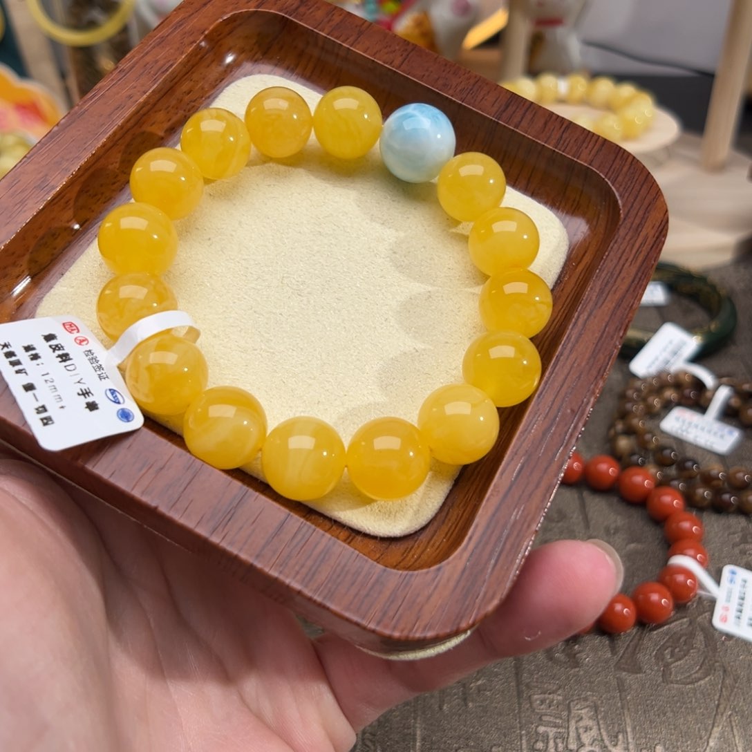 琥珀裸石未镶嵌琥珀裸石未镶嵌113