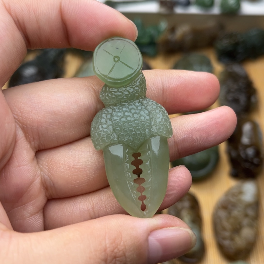 颈饰未镶嵌和田玉