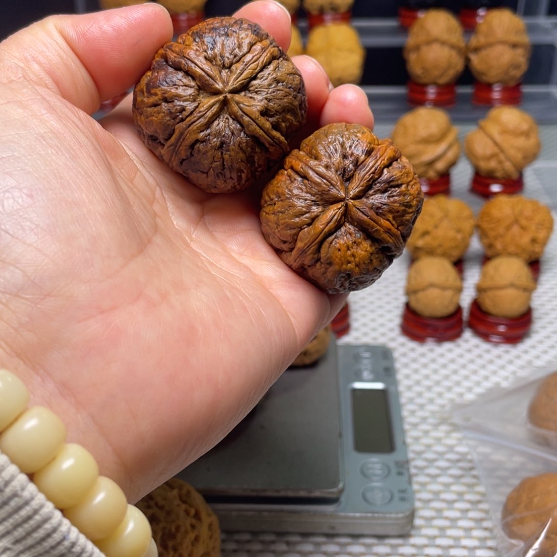 文玩核桃把件32四炸