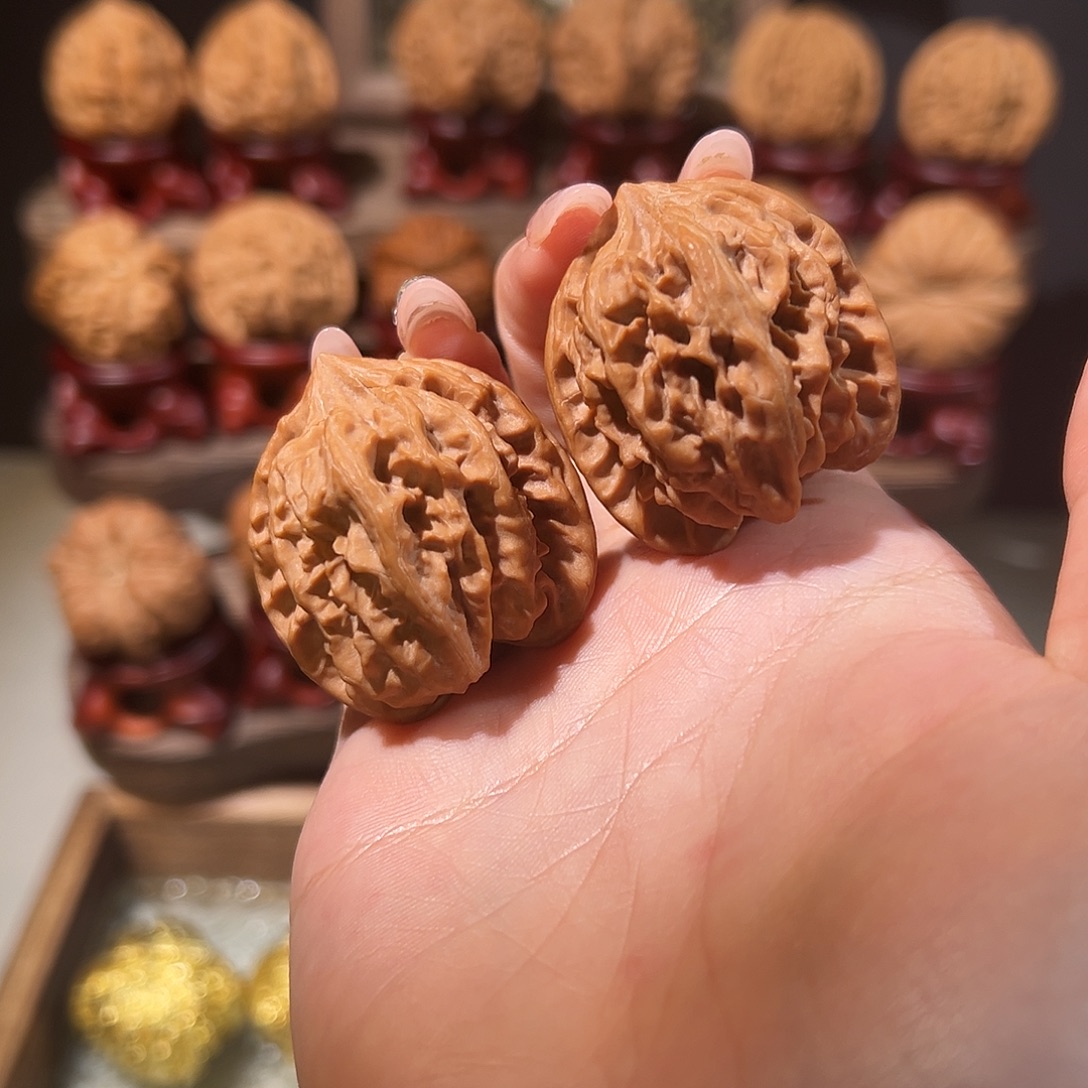 文玩核桃把件大龙