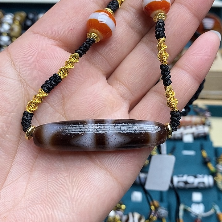 玛瑙/玉髓合金颈饰