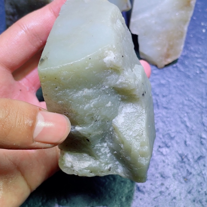 和田玉未镶嵌珠宝半成品