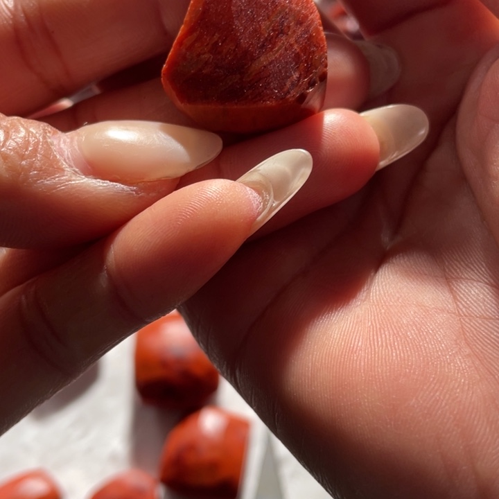 南红玛瑙吊坠未镶嵌