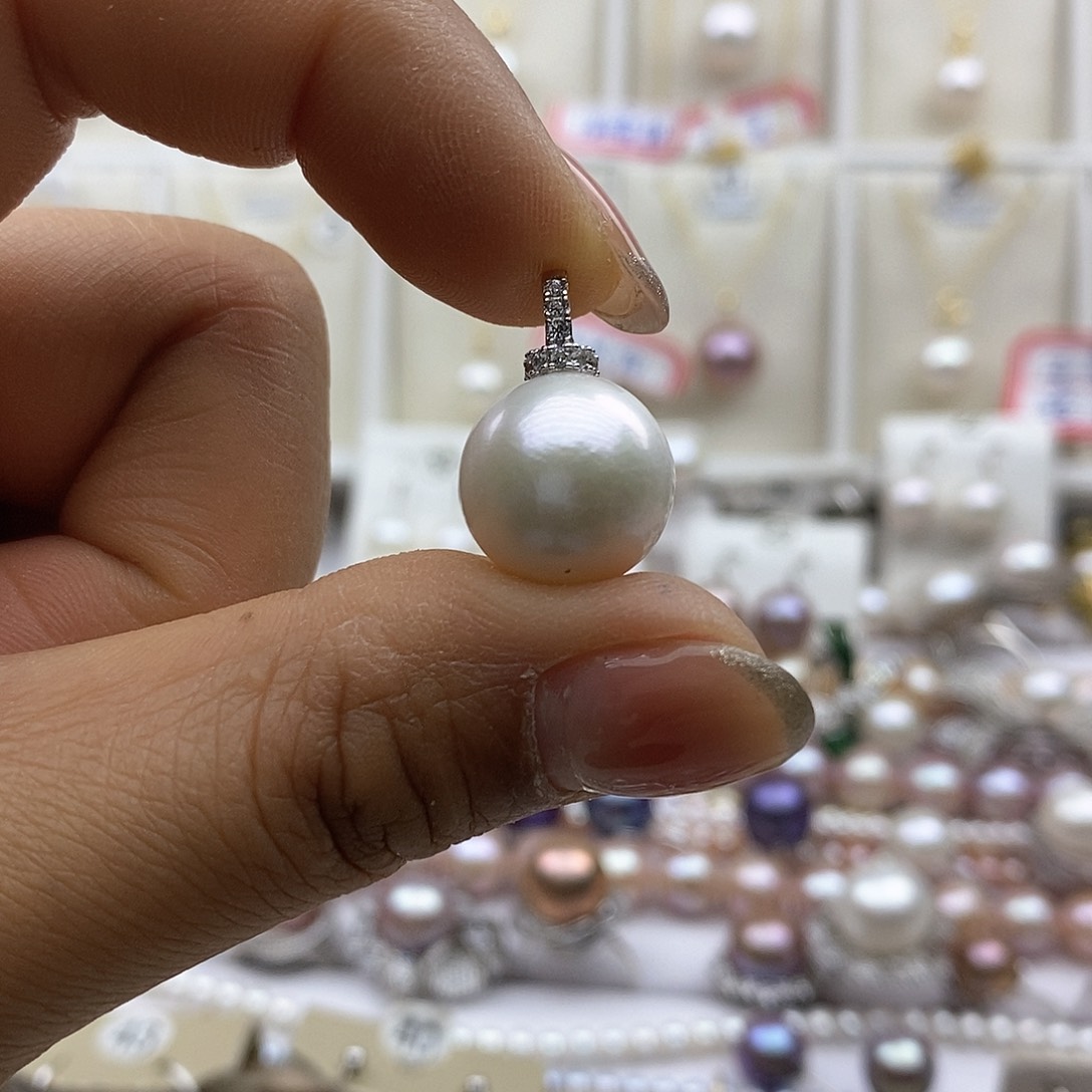 淡水珍珠吊坠(赠链)银S925镶嵌肥*