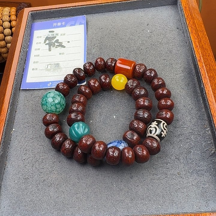 凤眼菩提吊坠手持