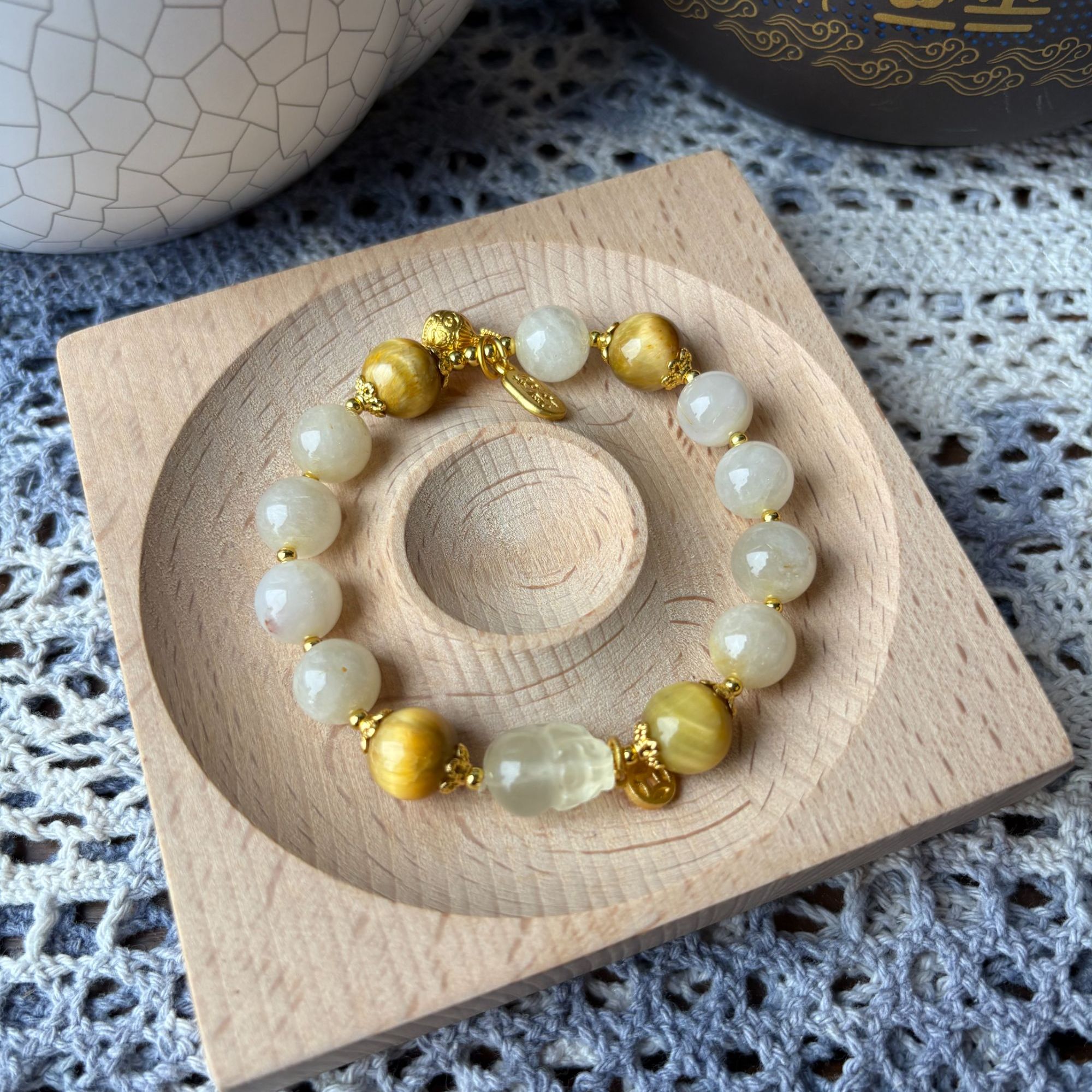 普陀山金发晶貔貅金虎眼