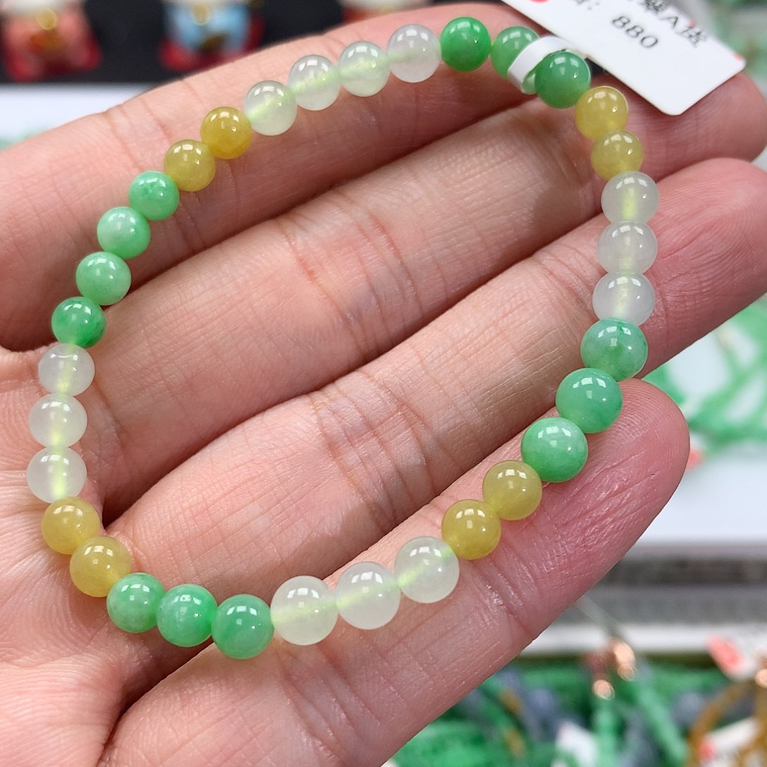 翡翠手链未镶嵌翡翠