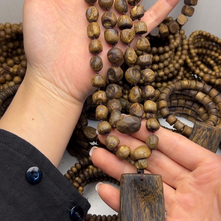 信***沉香沉香碎屑种植奇楠树钉项链45.8克