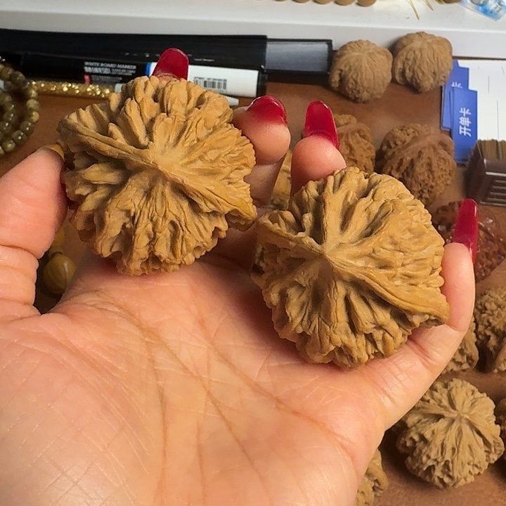 猴头核桃吊坠全品帝王