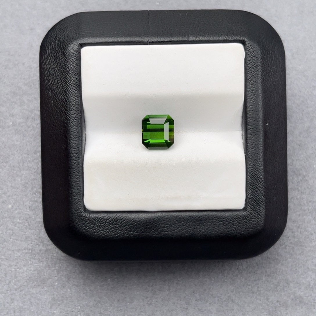 碧玺珠宝半成品未镶嵌天然全净无瑕2.15CT