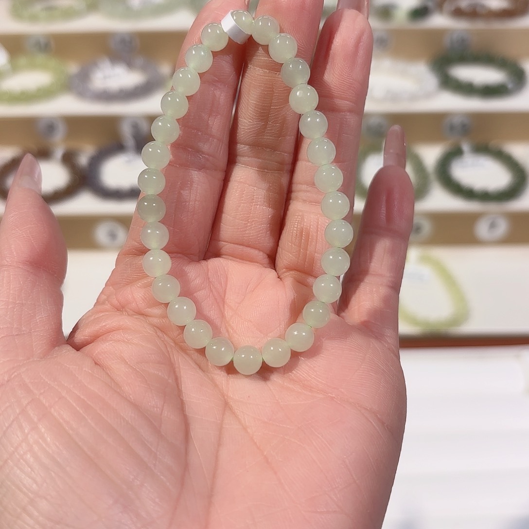 和田玉手链未镶嵌V