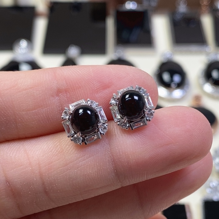 翡翠耳饰18K金镶嵌缅甸天然翡翠墨翠