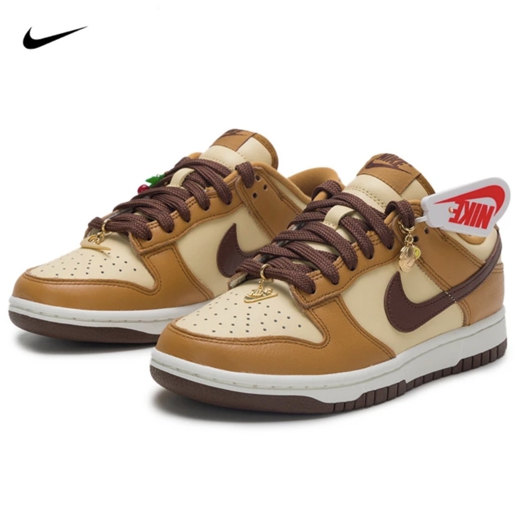 【滔搏联动】NIKE女子W NIKE DUNK LOW SE流光风休闲鞋HQ7487-700