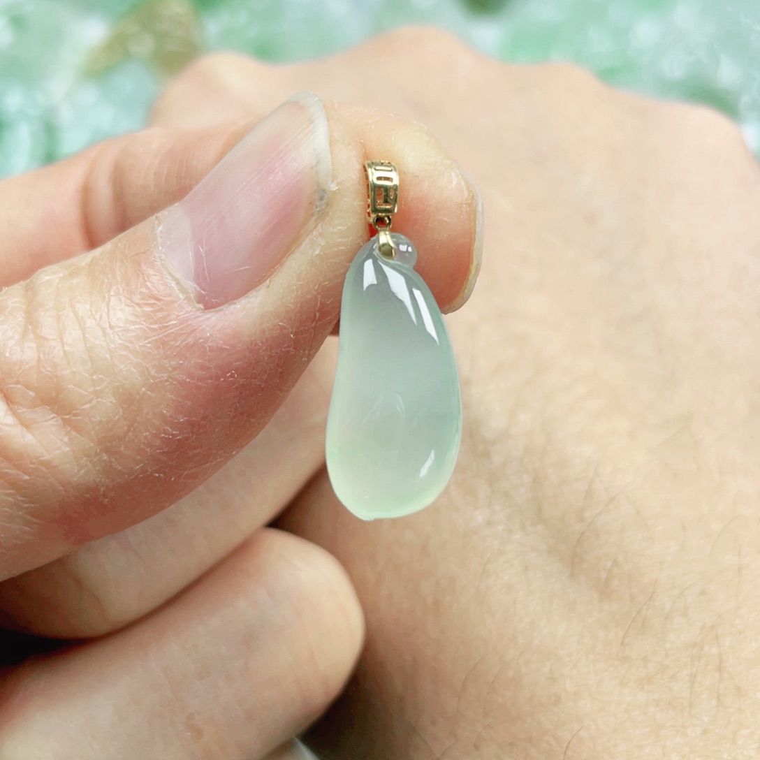 翡翠吊坠(不含链)18K金镶嵌