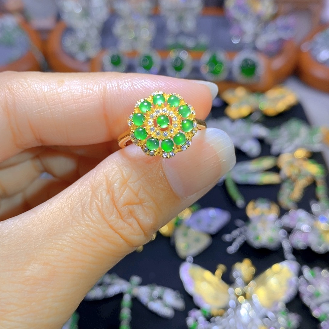 翡翠颈饰银S925镶嵌天然翡翠