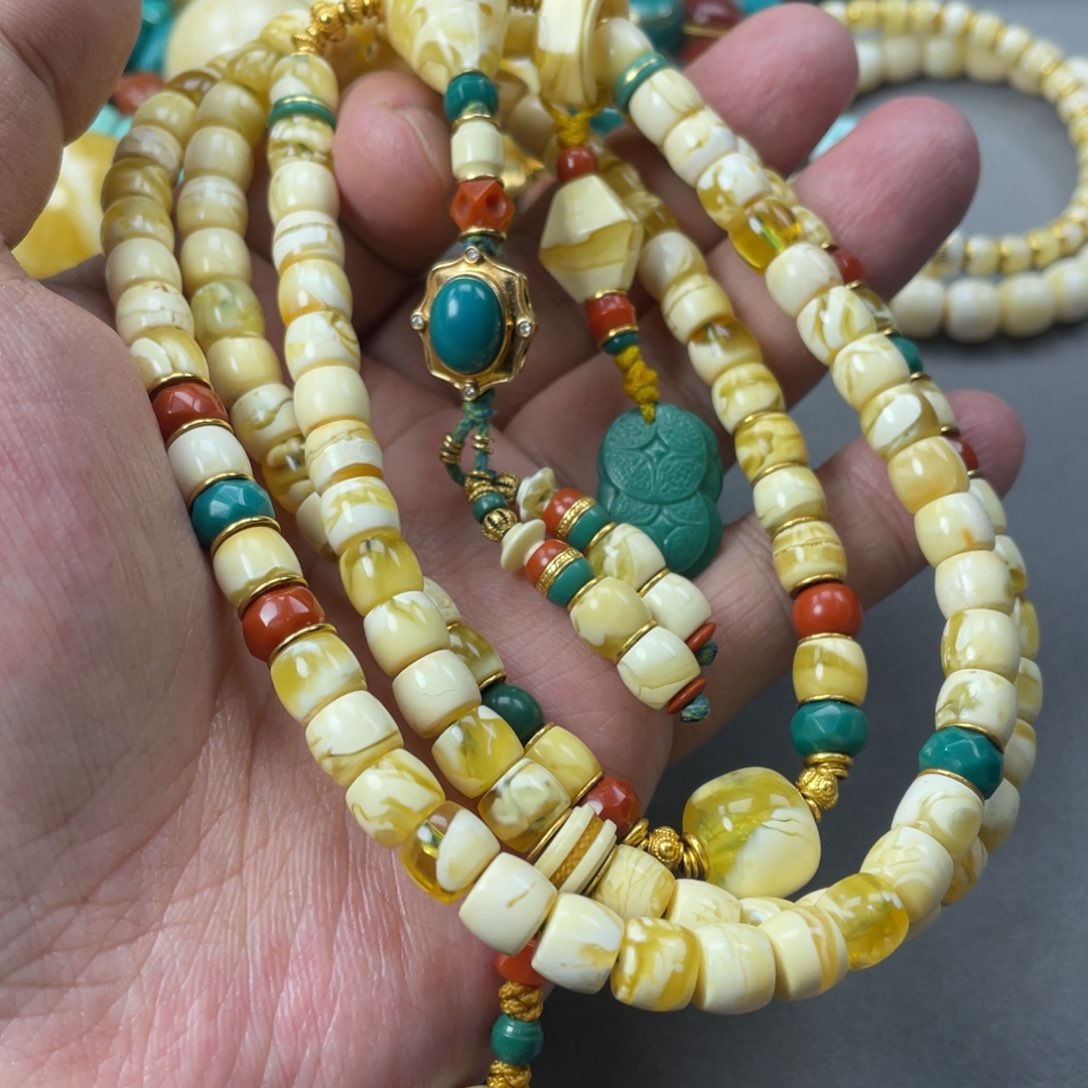 琥珀珠宝奇石未镶嵌