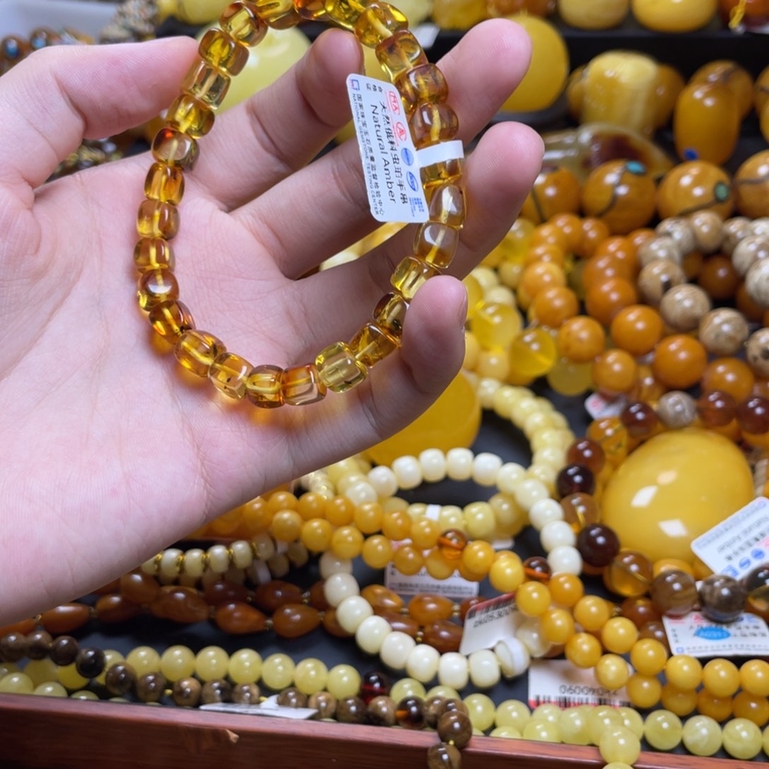 琥珀未镶嵌珠宝奇石