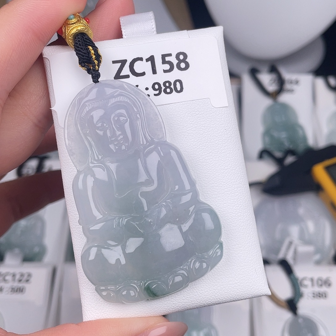 翡翠未镶嵌颈饰zc158