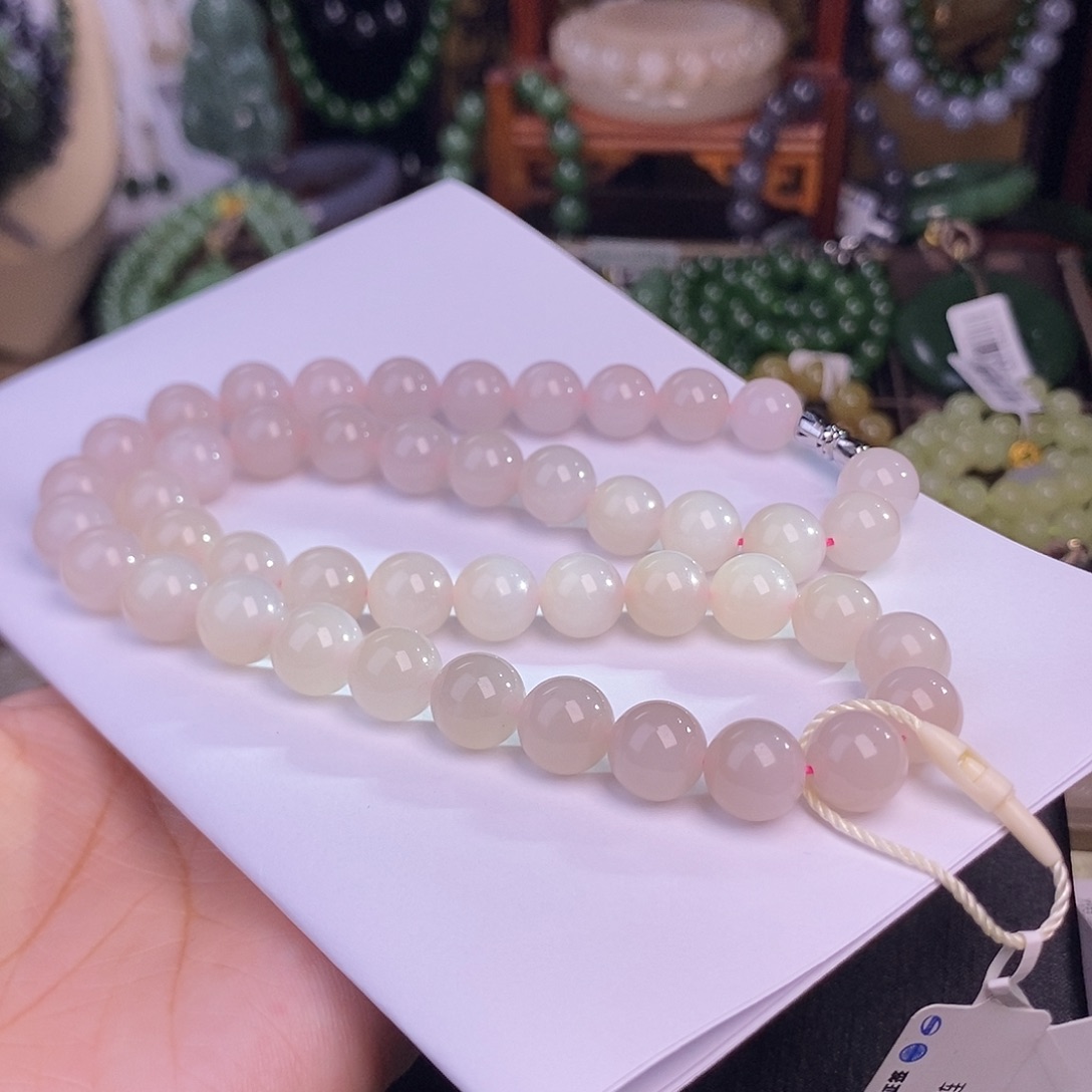 和田玉熟藕粉老料清货价约10MM未镶嵌