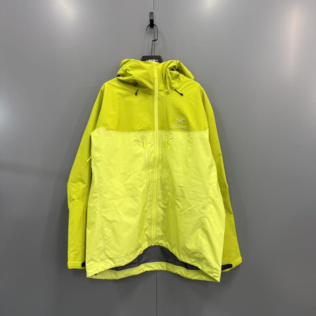 99新 ARC'TERYX/始祖鸟 （jp）206 【XP】荧光黄连帽冲锋衣 XXL码