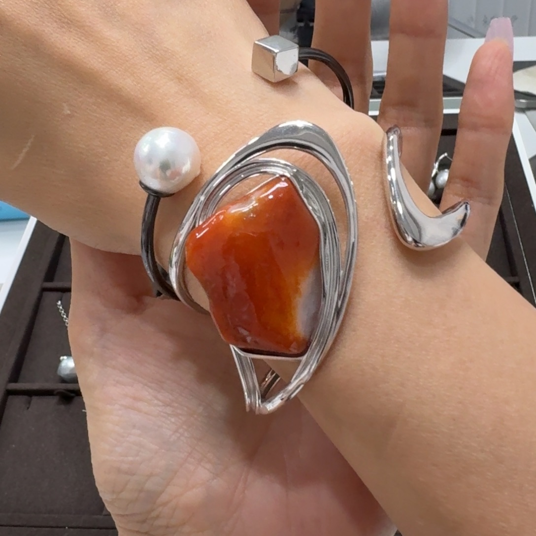 手镯银S925镶嵌海水珍珠