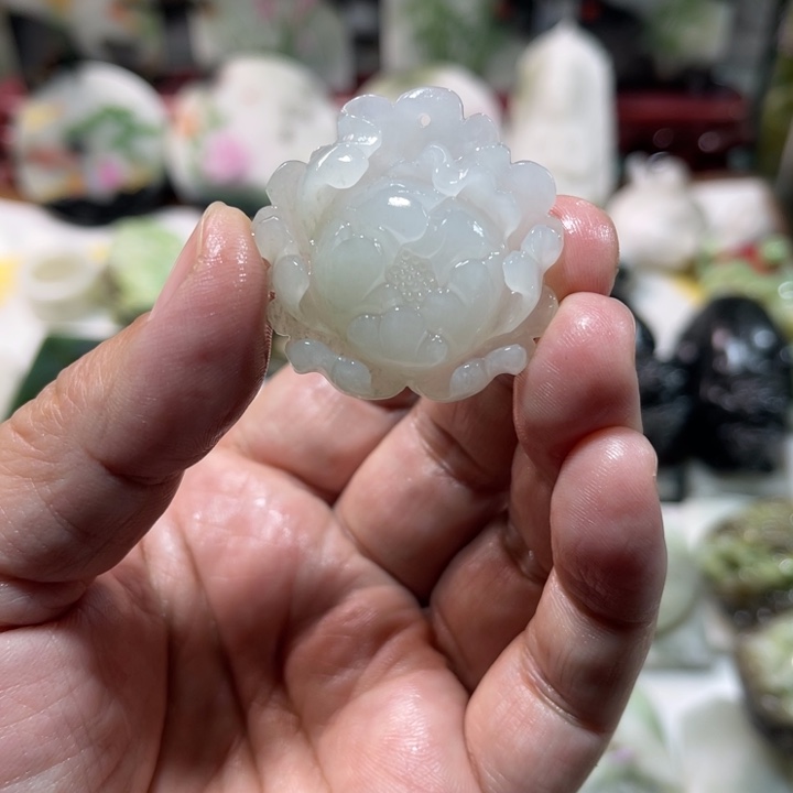 独山玉未镶嵌颈饰