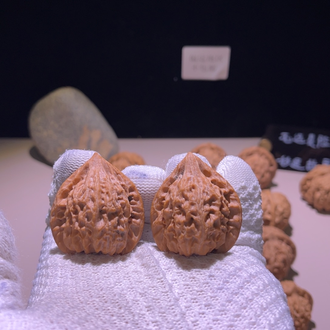 文玩核桃吊坠35野生火焰帽