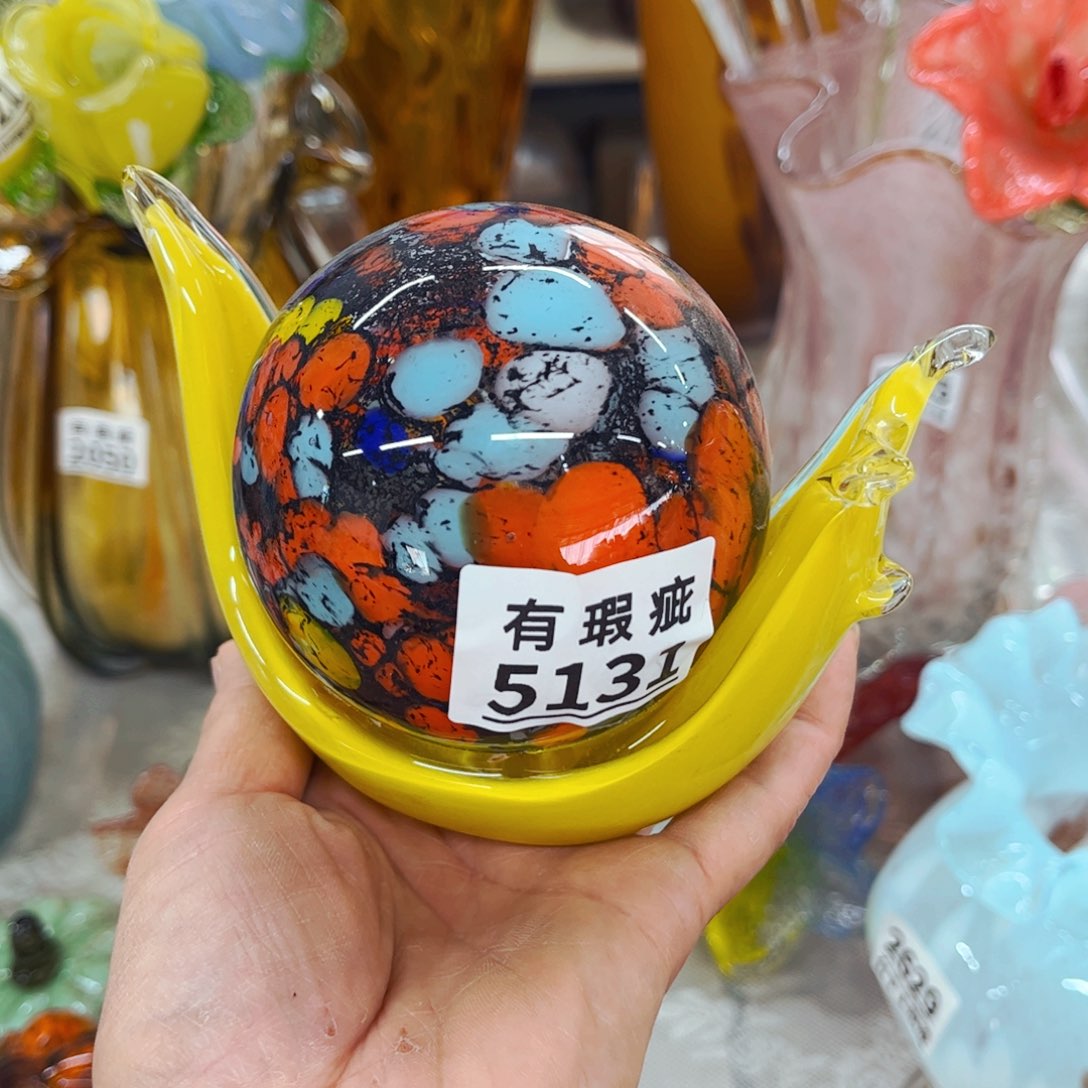 5131蜗牛，微瑕 家悦琉璃花瓶摆件