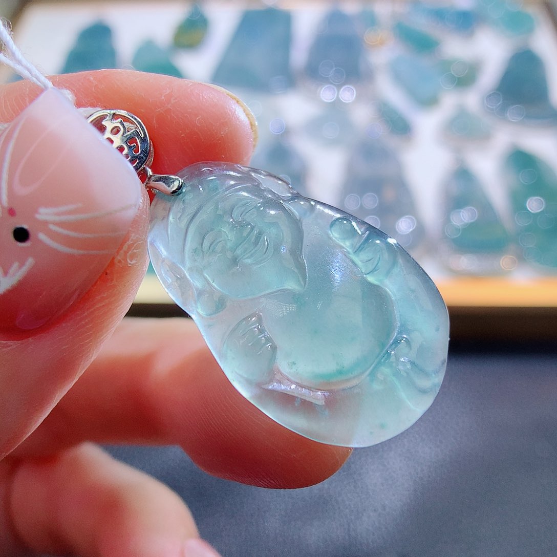 翡翠颈饰未镶嵌翡翠