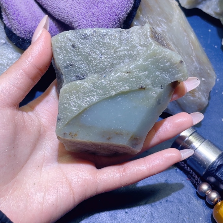 和田玉未镶嵌珠宝半成品