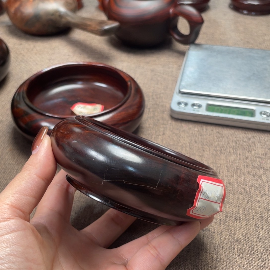 灷***交趾黄檀（大红酸枝）笔洗