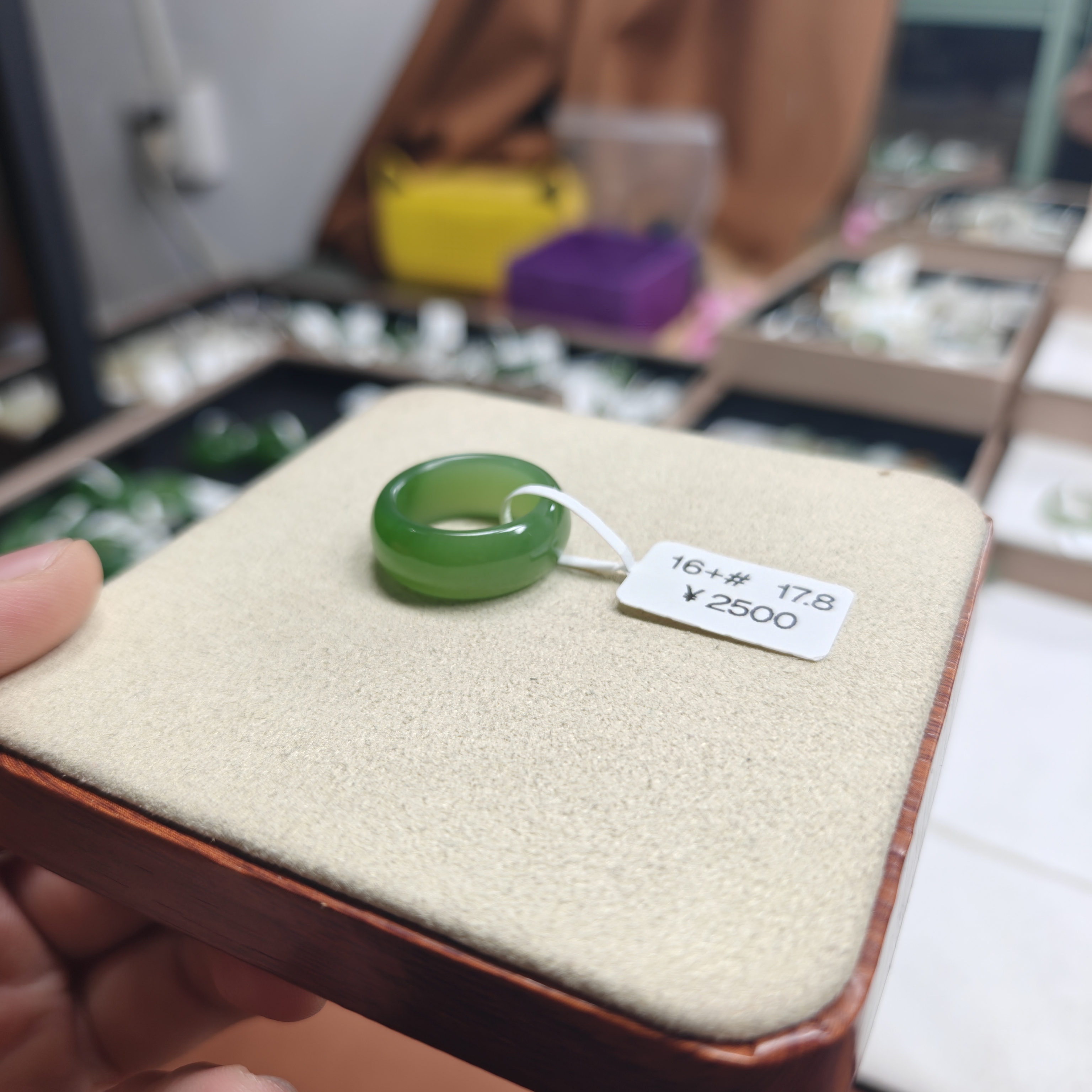 和田玉碧玉戒圈中宽轮胎港码16半