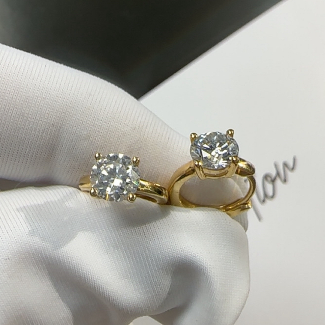 实验室培育钻石3-18K金50分四爪耳包 简单气质