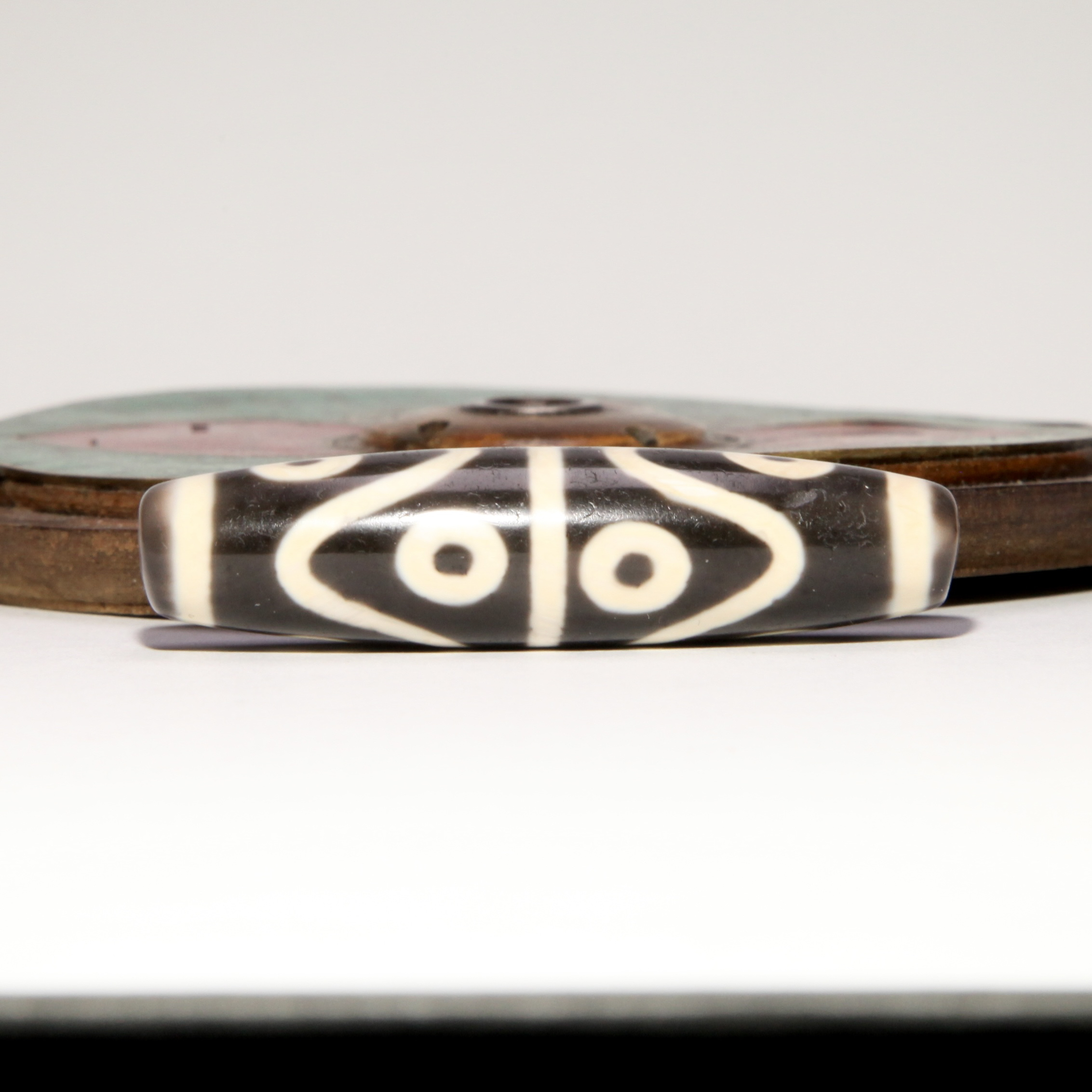 聚缘黑白纯手工水纹八眼天珠51.5*13.2台珠台湾天珠台珠台五大家