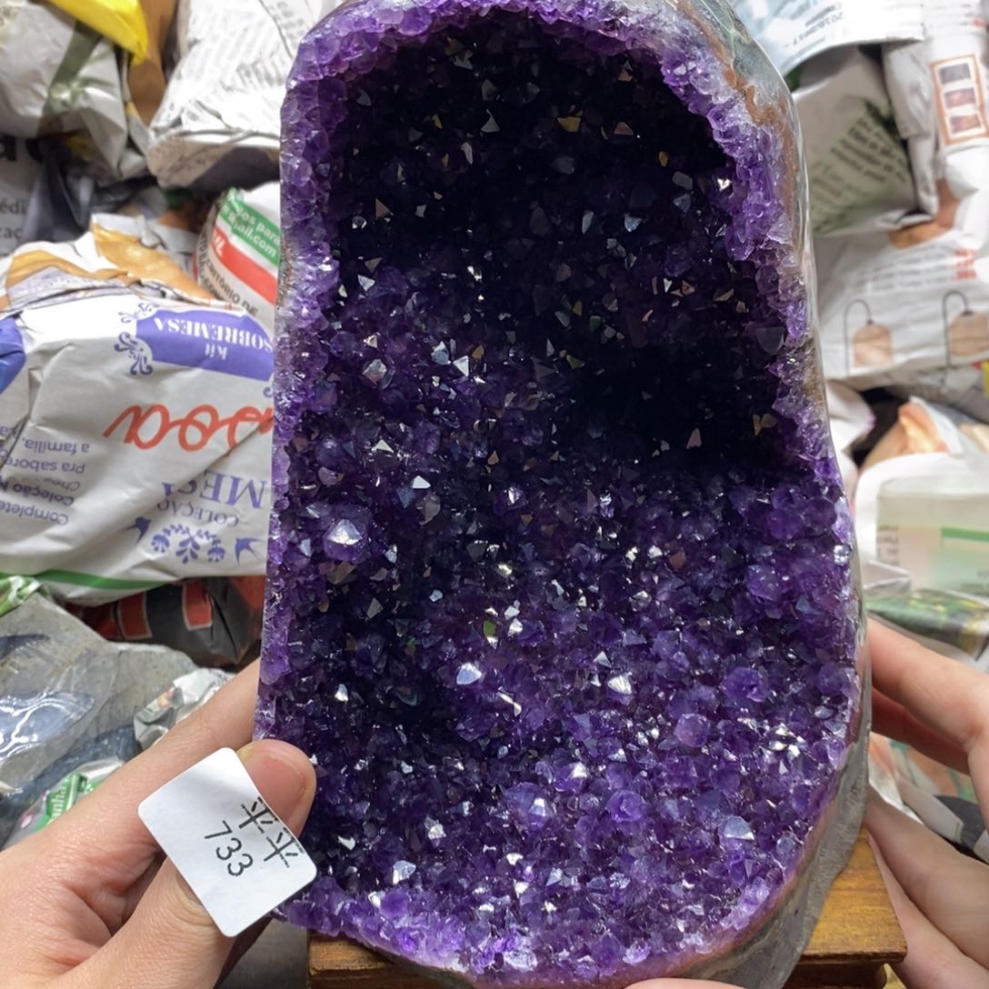 紫晶乌拉圭未镶嵌