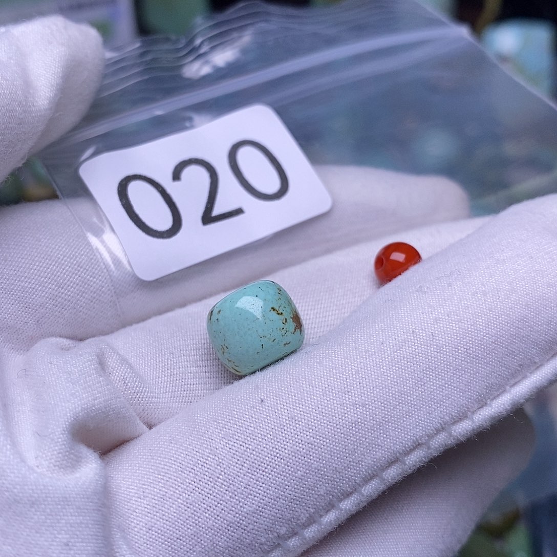 南红玛瑙未镶嵌珠宝奇石